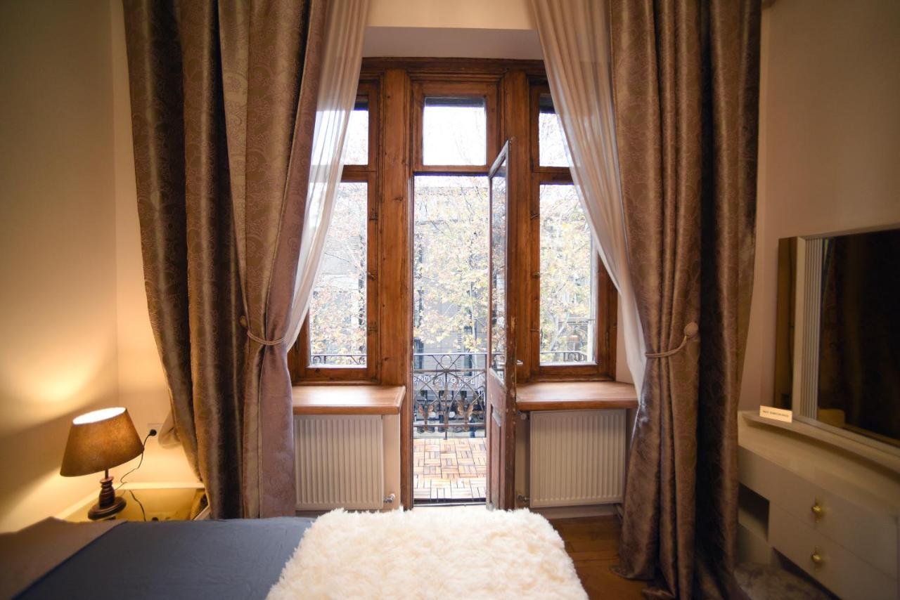 City Lux Hotel Tbilisi Exterior foto