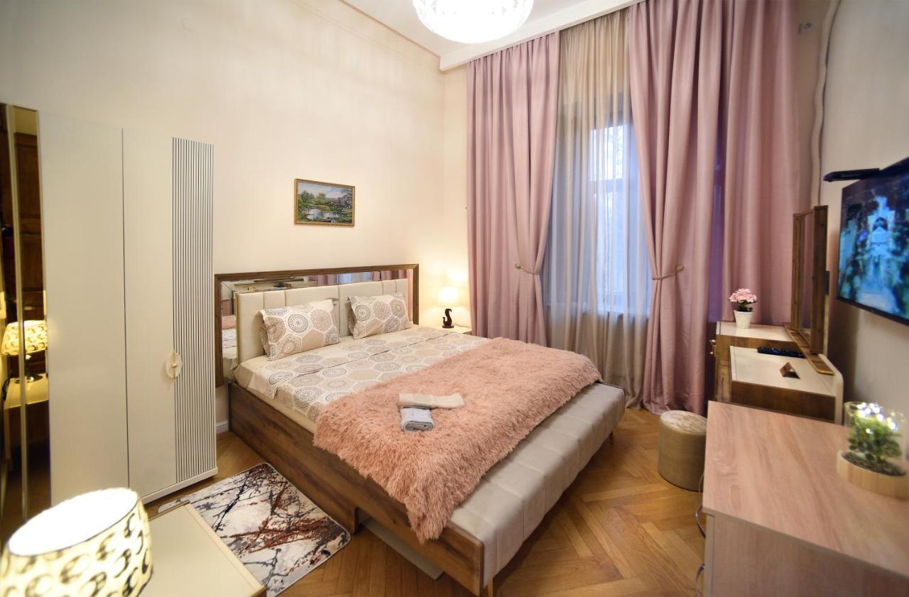 City Lux Hotel Tbilisi Exterior foto